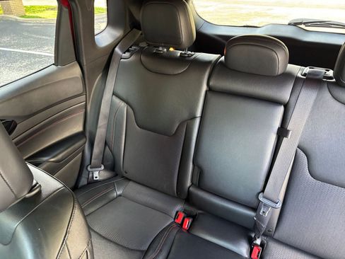Used 2025 Jeep Compass Trailhawk AWD/4WD image 34