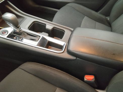 Used 2025 Nissan Sentra SV FWD image 26