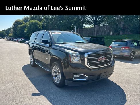 Used 2017 GMC Yukon SLE w/ SLE Value Package RWD image 1