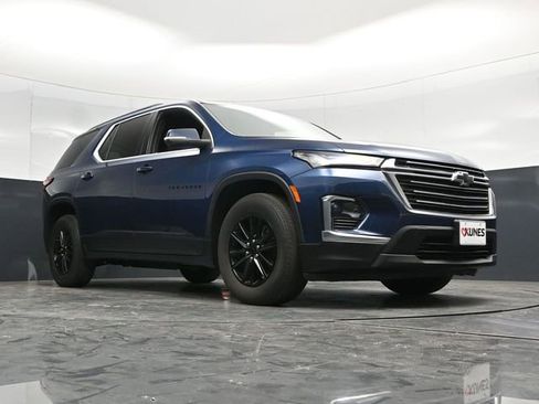 Used 2023 Chevrolet Traverse LT AWD/4WD image 56