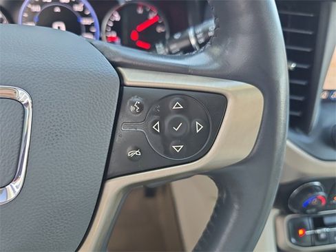 Certified 2022 GMC Acadia Denali w/ Denali Ultimate Package image 27