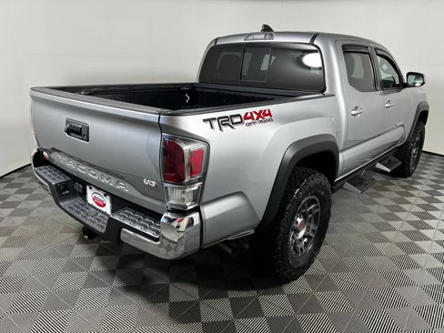 Certified 2023 Toyota Tacoma TRD Off-Road AWD/4WD image 5