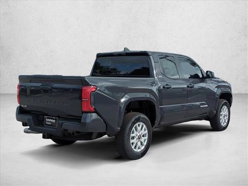 Used 2026 Toyota Tacoma SR5 AWD/4WD image 5