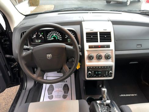 Used 2009 Dodge Journey SXT AWD/4WD image 7