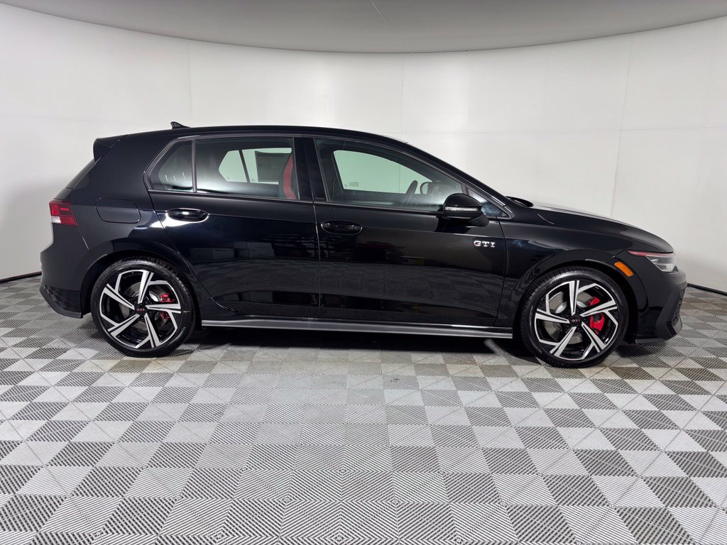 New 2026 Volkswagen GTI SE FWD image 8