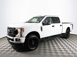 Used 2022 Ford F250 XLT w/ Black Appearance Package AWD/4WD video 1