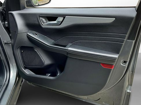 Used 2023 Ford Escape SE w/ PHEV Premium Package image 26