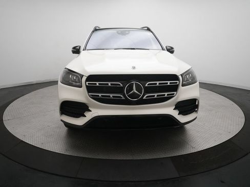 Used 2022 Mercedes-Benz GLS 450 4MATIC image 11