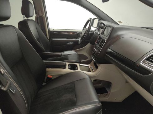 Used 2018 Dodge Grand Caravan SXT FWD image 21