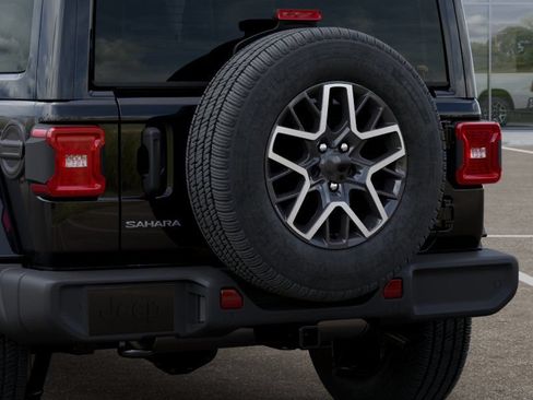 New 2026 Jeep Wrangler Unlimited Sahara AWD/4WD image 14