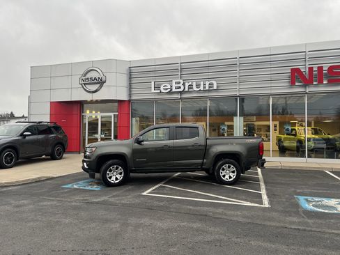 Used 2018 Chevrolet Colorado LT w/ LT Convenience Package image 2