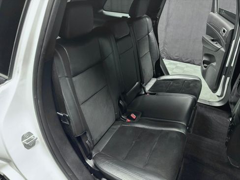 Used 2017 Jeep Grand Cherokee Altitude AWD/4WD image 32