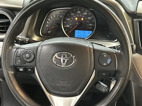 Used 2015 Toyota RAV4 XLE FWD image 8