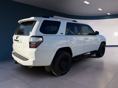 Used 2022 Toyota 4Runner SR5 image 5