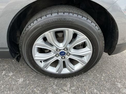 Used 2021 Ford Edge Titanium w/ Class II Trailer Tow Package AWD/4WD image 20