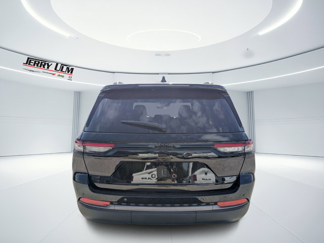New 2026 Jeep Grand Cherokee Altitude AWD/4WD image 4