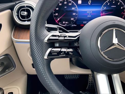 Used 2024 Mercedes-Benz CLE 300 CLE 300 image 21