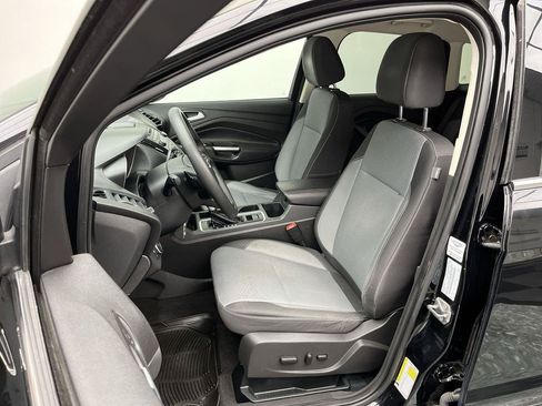Used 2017 Ford Escape SE FWD image 9