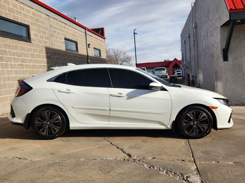 Used 2018 Honda Civic EX-L image 9