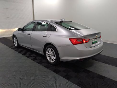 Used 2018 Chevrolet Malibu LT FWD image 5