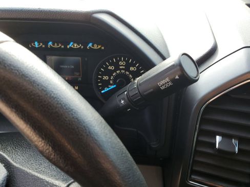 Certified 2018 Ford F150 XLT w/ Equipment Group 302A Luxury image 20