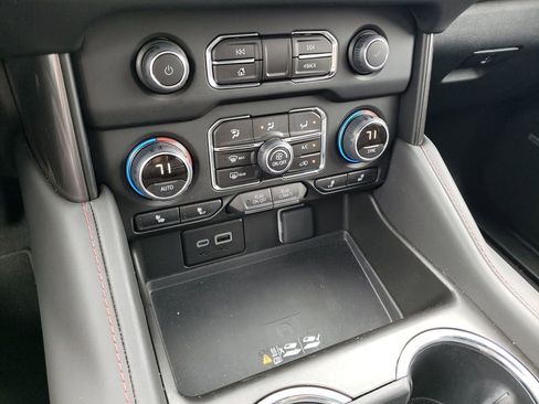 Used 2024 Chevrolet Tahoe RST w/ Luxury Package image 28