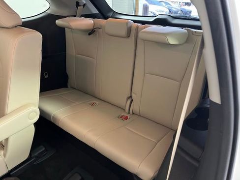 Used 2020 Toyota Highlander XLE image 20
