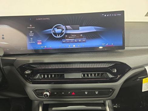 New 2026 BMW 330i xDrive 330i xDrive w/ M Sport Package image 24