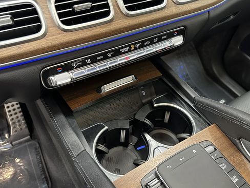 New 2025 Mercedes-Benz GLS 450 4MATIC image 31