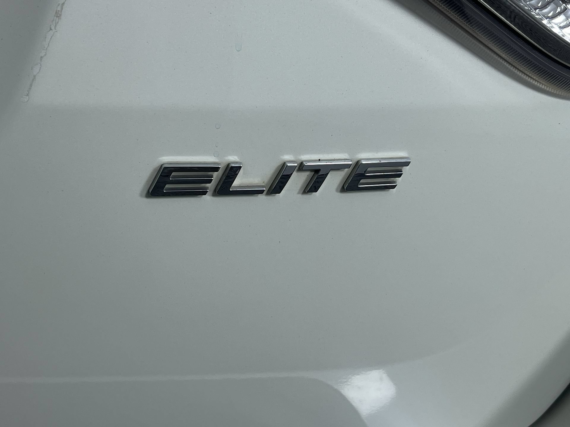 Used 2015 Honda Odyssey Touring Elite image 25