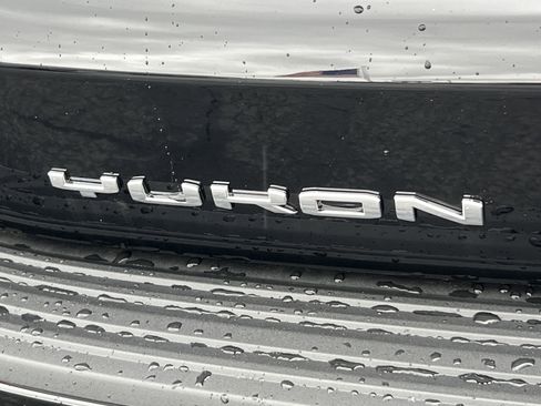 New 2026 GMC Yukon Denali w/ Sun & Power Step Package image 9