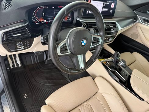 Used 2021 BMW 530i w/ M Sport Package RWD image 17