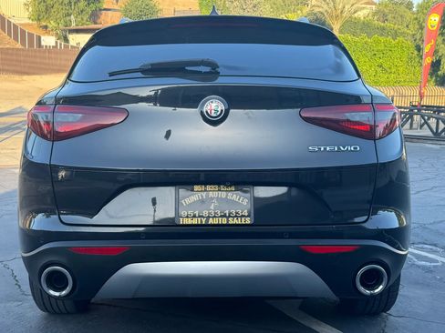 Used 2019 Alfa Romeo Stelvio RWD image 5