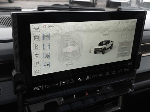 Used 2025 GMC Hummer EV 3X w/ LPO, Dark Essentials Package image 21