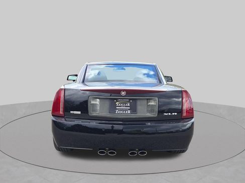 Used 2007 Cadillac XLR RWD image 9