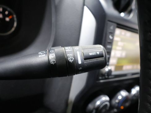 Used 2015 Jeep Compass High Altitude FWD image 33