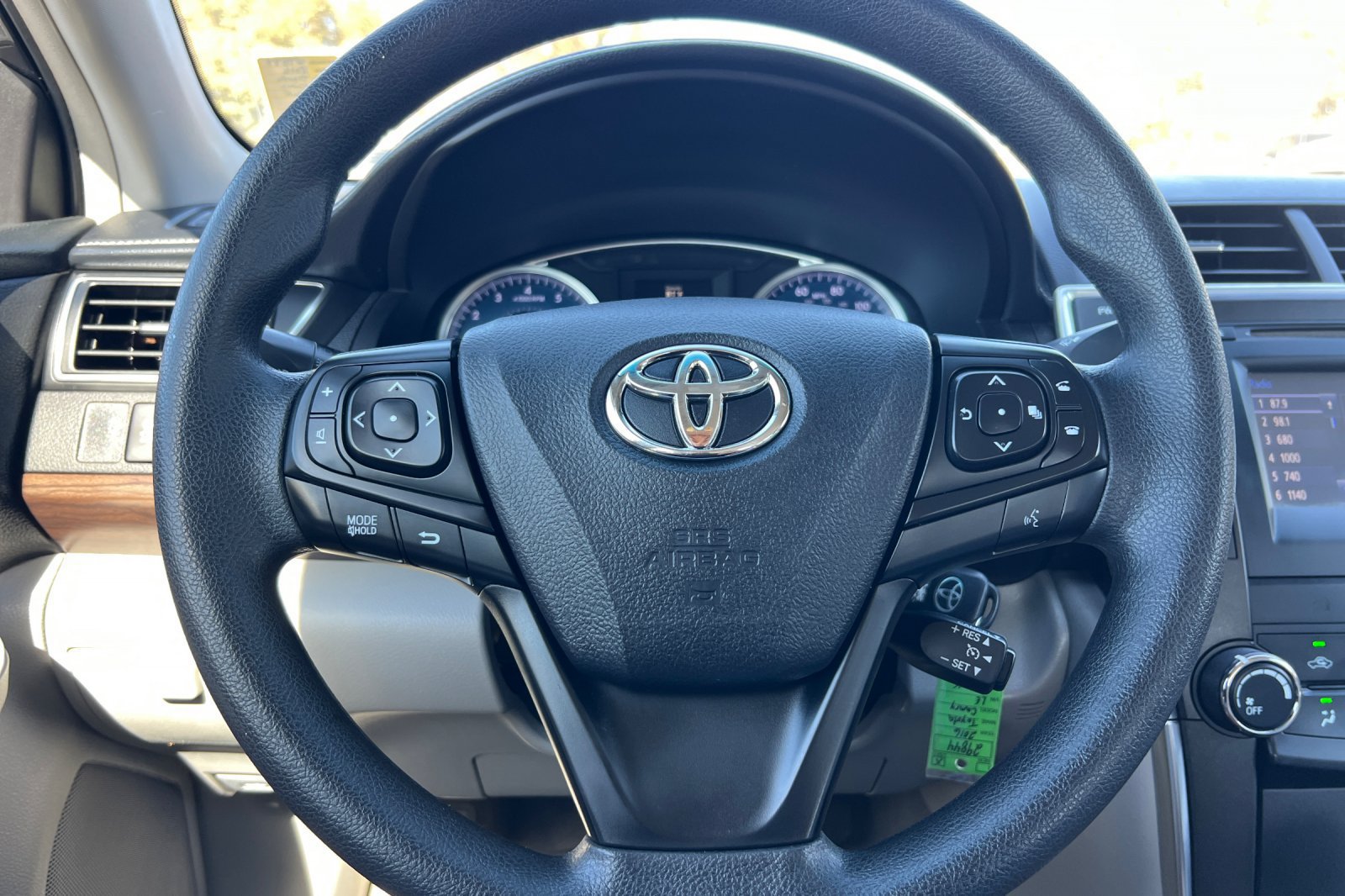 Used 2016 Toyota Camry LE FWD image 21