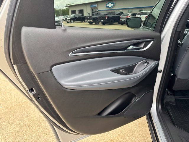 Used 2022 Buick Enclave Essence w/ Sport Touring Edition FWD image 21