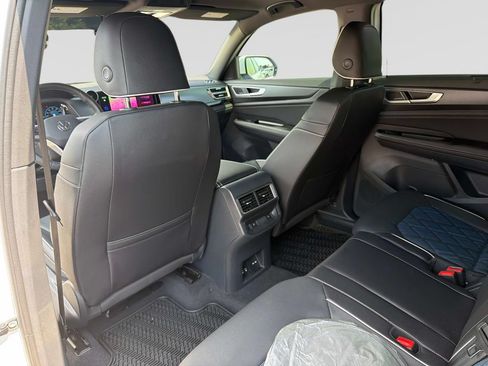 Used 2026 Volkswagen Atlas Cross Sport SEL Premium R-Line AWD/4WD image 15
