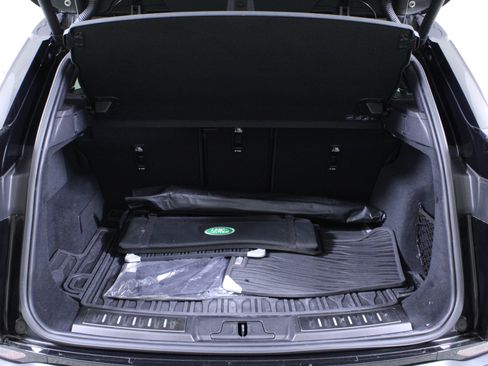 Used 2023 Land Rover Range Rover Evoque R-Dynamic SE image 11
