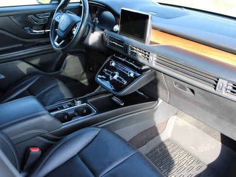 Used 2021 Lincoln Corsair Reserve w/ Equipment Group 201A image 18