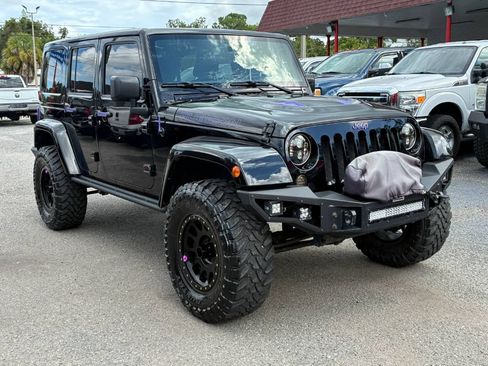Used 2016 Jeep Wrangler Unlimited Rubicon AWD/4WD image 8