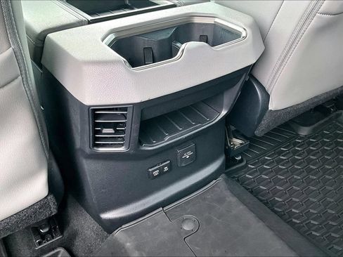 Used 2023 Toyota Tundra Limited AWD/4WD image 34