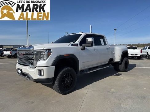 Used 2020 GMC Sierra 3500 Denali w/ Denali Ultimate Package image 2
