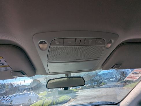 Used 2017 Nissan Murano SV image 24