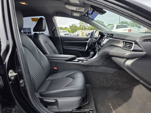 Used 2019 Toyota Camry SE FWD image 25
