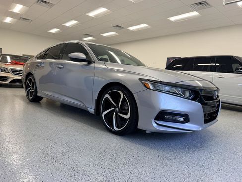 Used 2020 Honda Accord Sport image 9