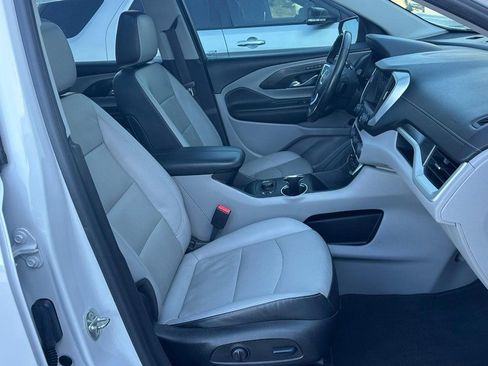 Used 2022 GMC Terrain SLT image 17