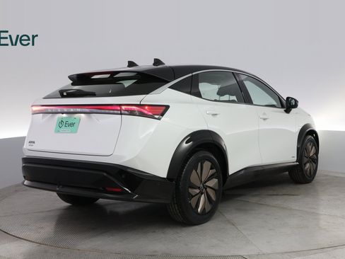 Used 2023 Nissan Ariya Premiere image 12