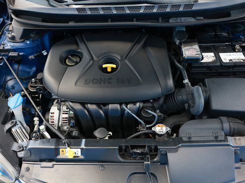 Used 2016 Hyundai Elantra SE FWD image 12